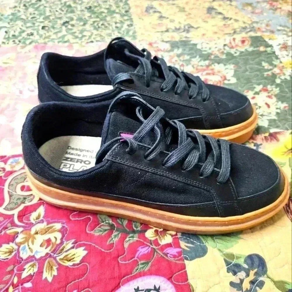 Unless plant based sneakers - Picture 1 of 9